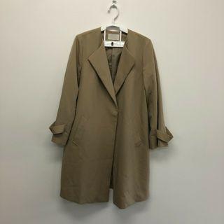 ベージュ トレンチコート ロールアップ袖
