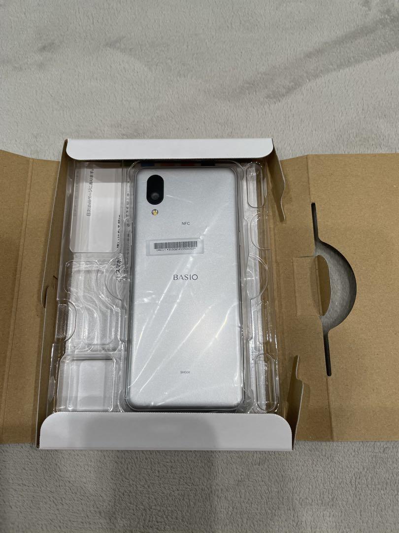 新品未使用☆BASIO active シルバー64GB SHG09 スマートフォン 新品未使用☆BASIO active シルバー64GB SHG09 スマートフォン