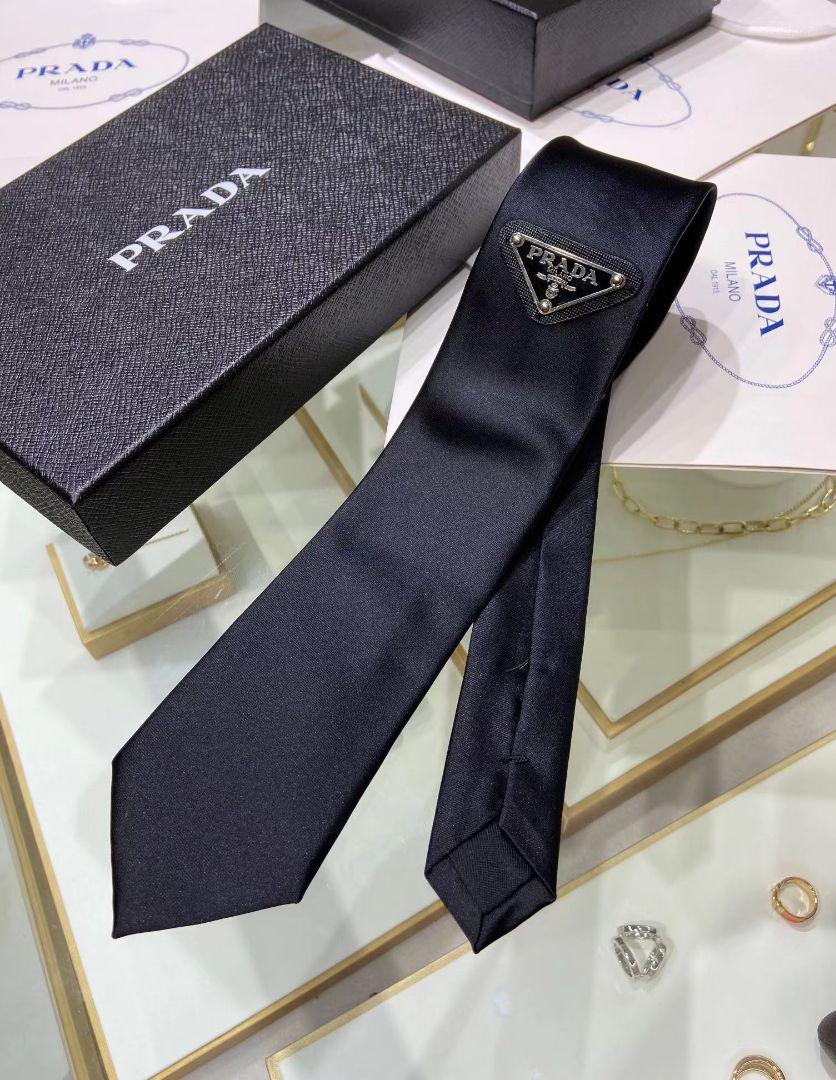 PRADA Re-Nylon ギャバジンネクタイ