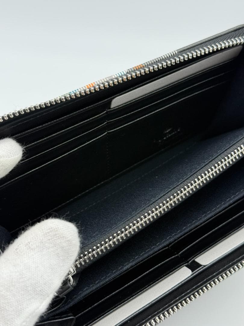 新品未使用✨Vivienne Westwood VEGAN ラウンドジップ　財布