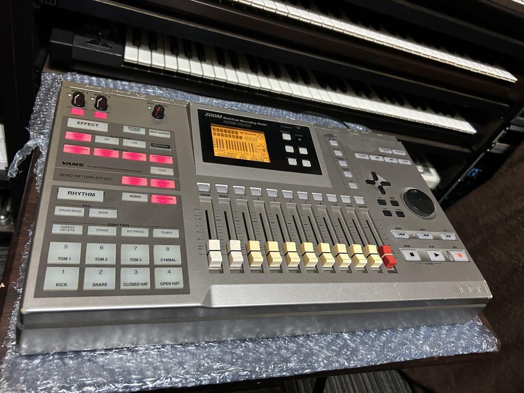 ZOOM ズーム MRS-1044 マルチトラックレコーダー　/USB付属
