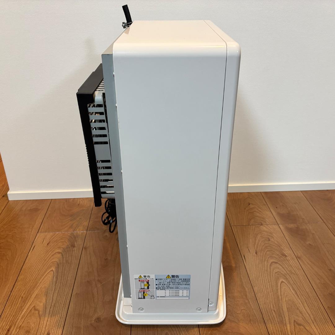 サンポットFF式ストーブ FF-4211TL 2023年製