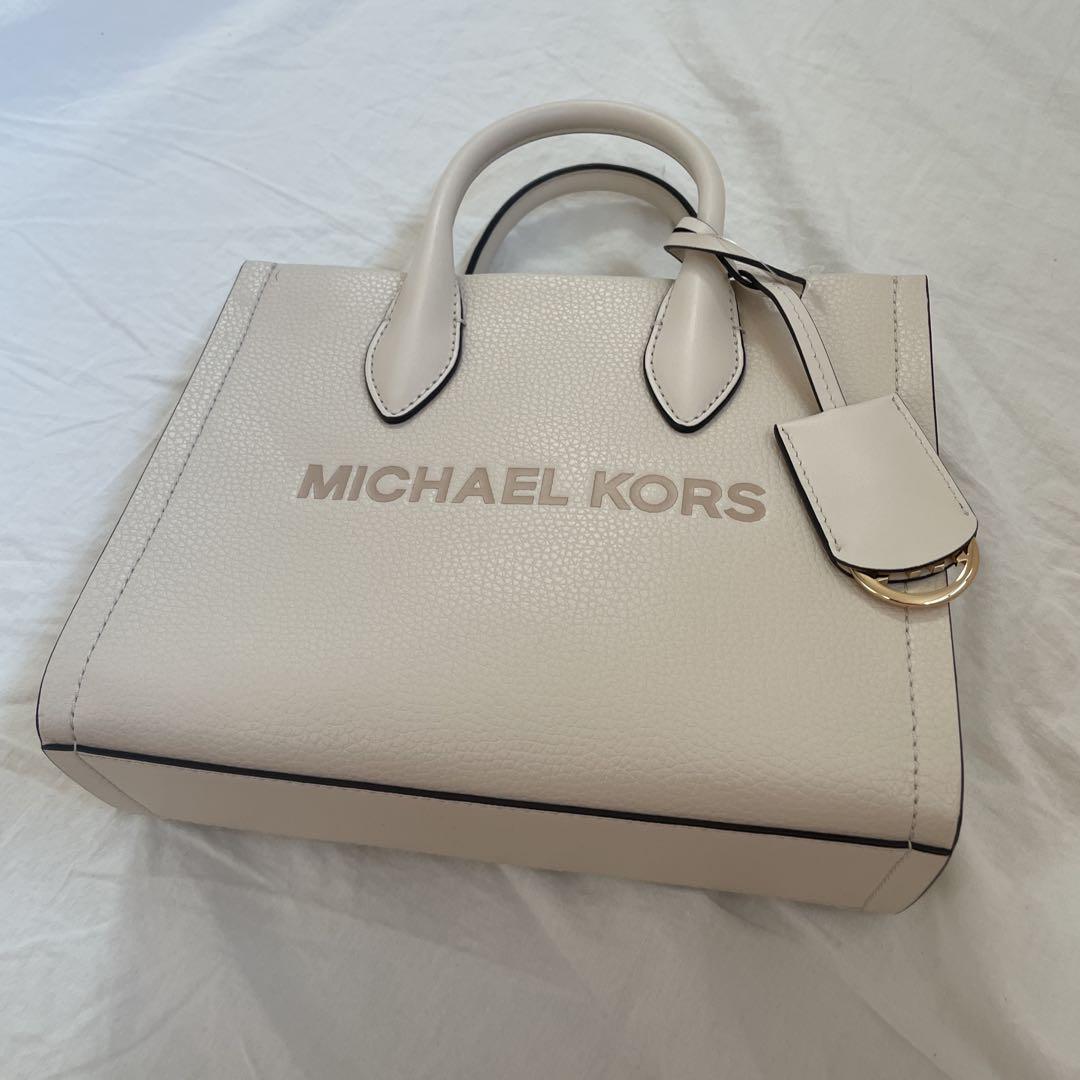 未使用！MICHAEL KORS ホワイト ショルダーバッグ - メルカリ
