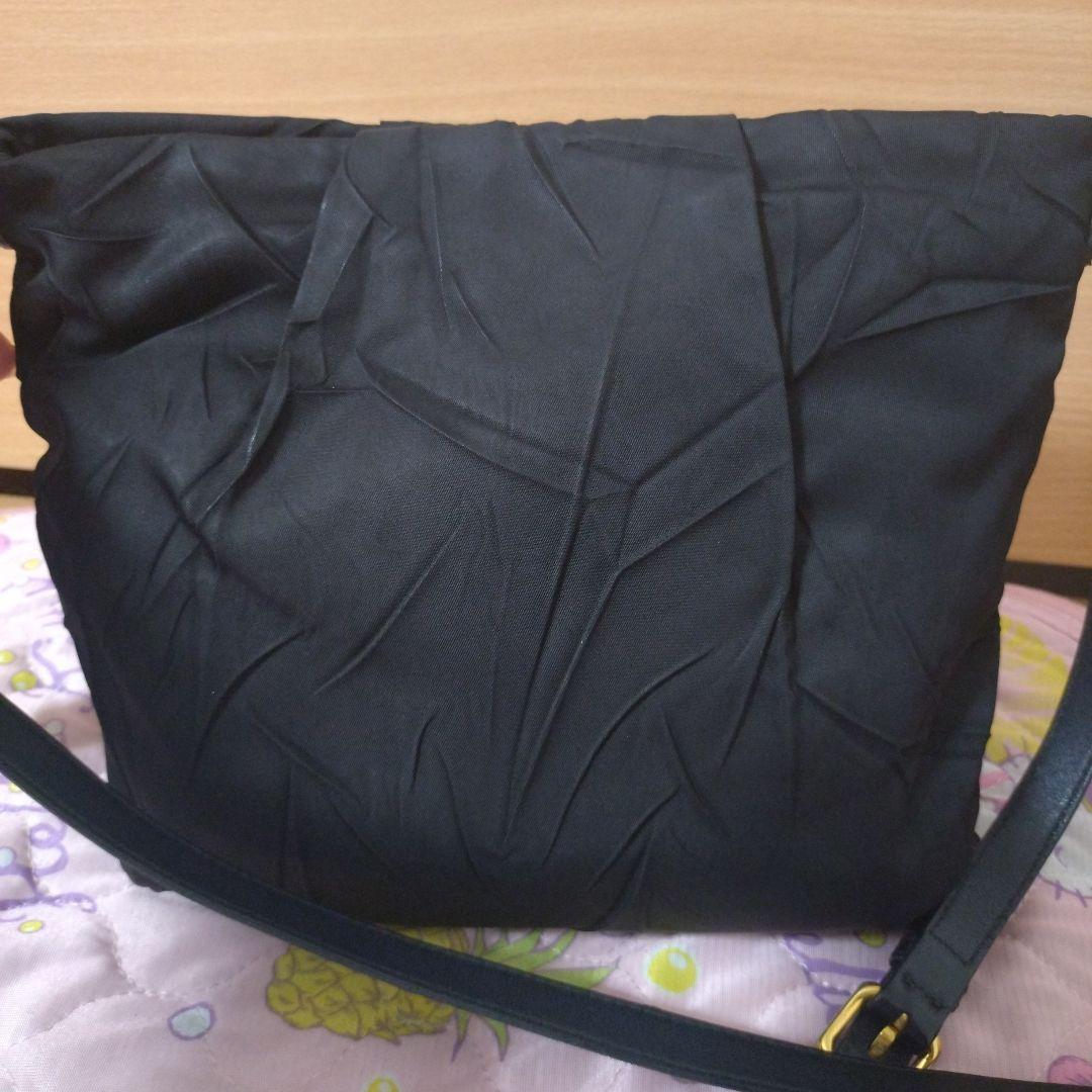 PRADA ブラック ショルダーバッグ