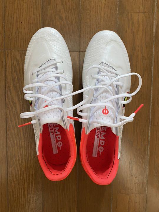 サッカースパイク　ティエンポレジェンド9 FG エリート