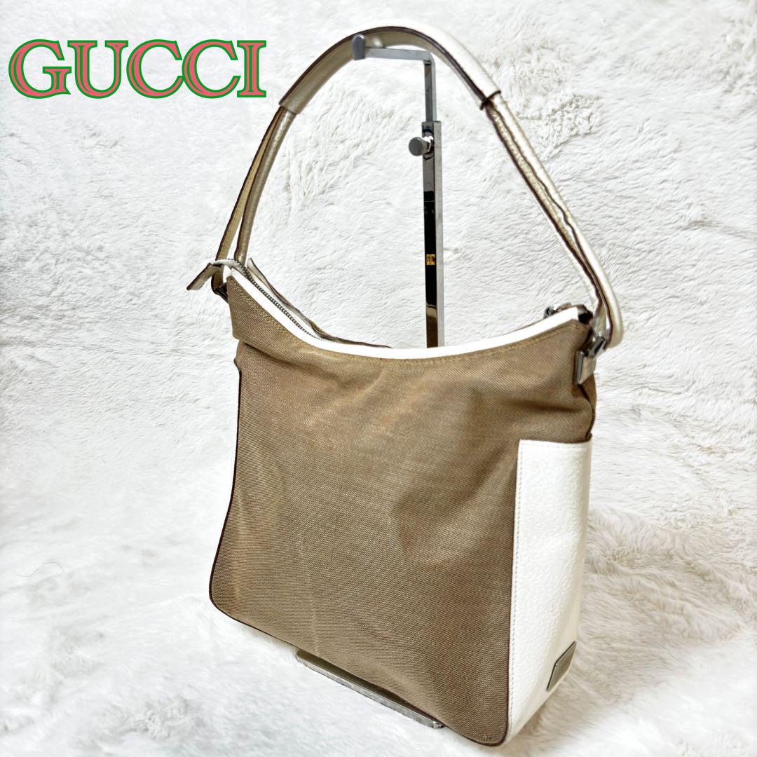 GUCCI キャンバス×レザー　プレートロゴ　ワンショルダーバッグ