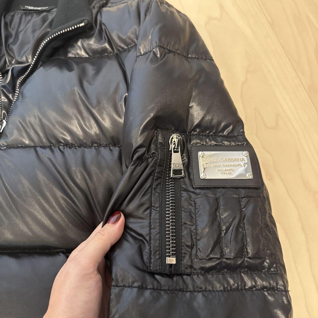 【新品】DOLCE&GABBANA ホワイトグース ブランドロゴプレートダウン