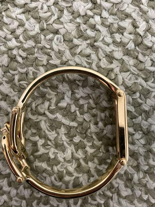 新品人気 GUCCI レディース 腕時計 Sxdis-m76104506981 1500 シェル文字盤 超激得大得価