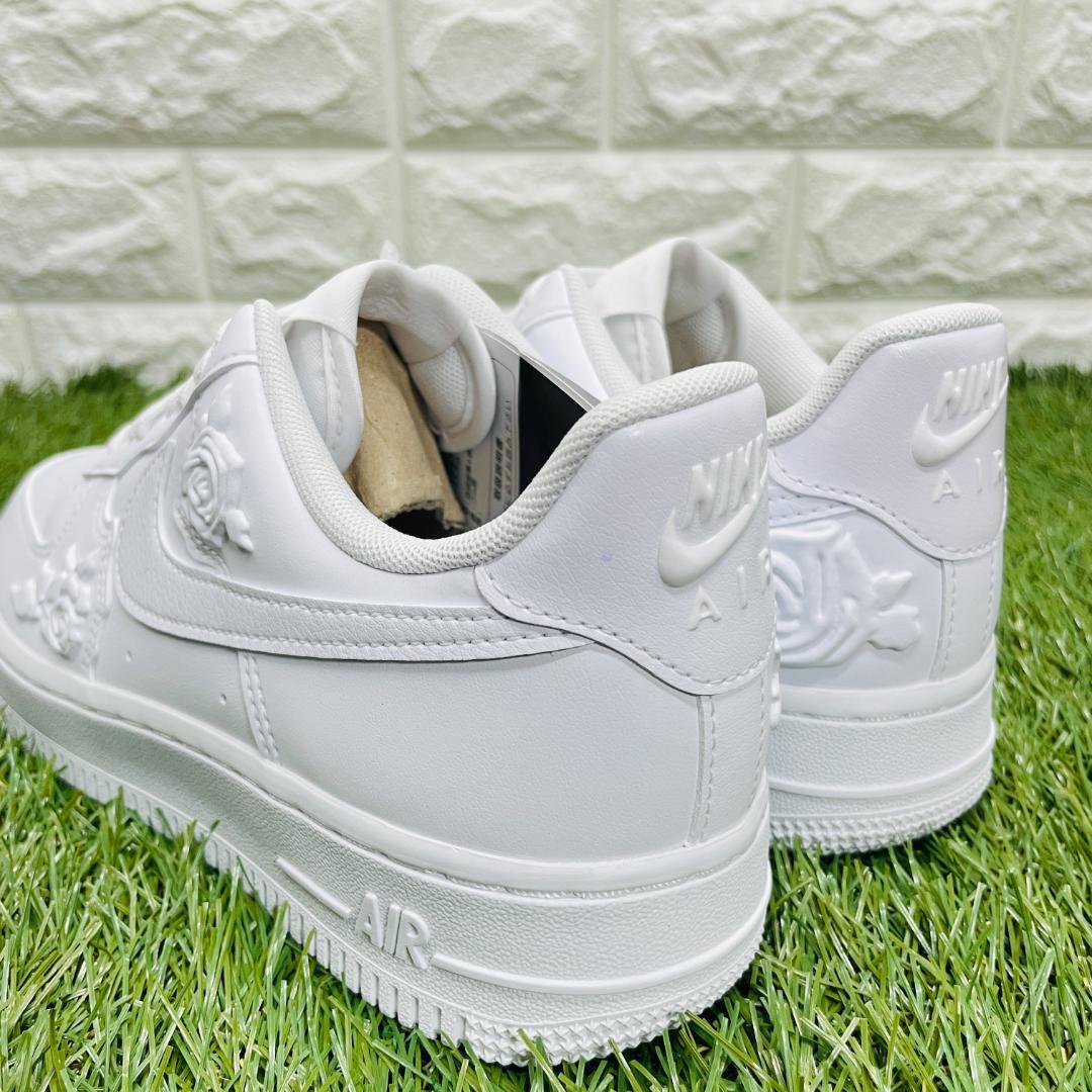 ナイキ W エアフォース1 '07 白 NIKE HF2016-100 23.0