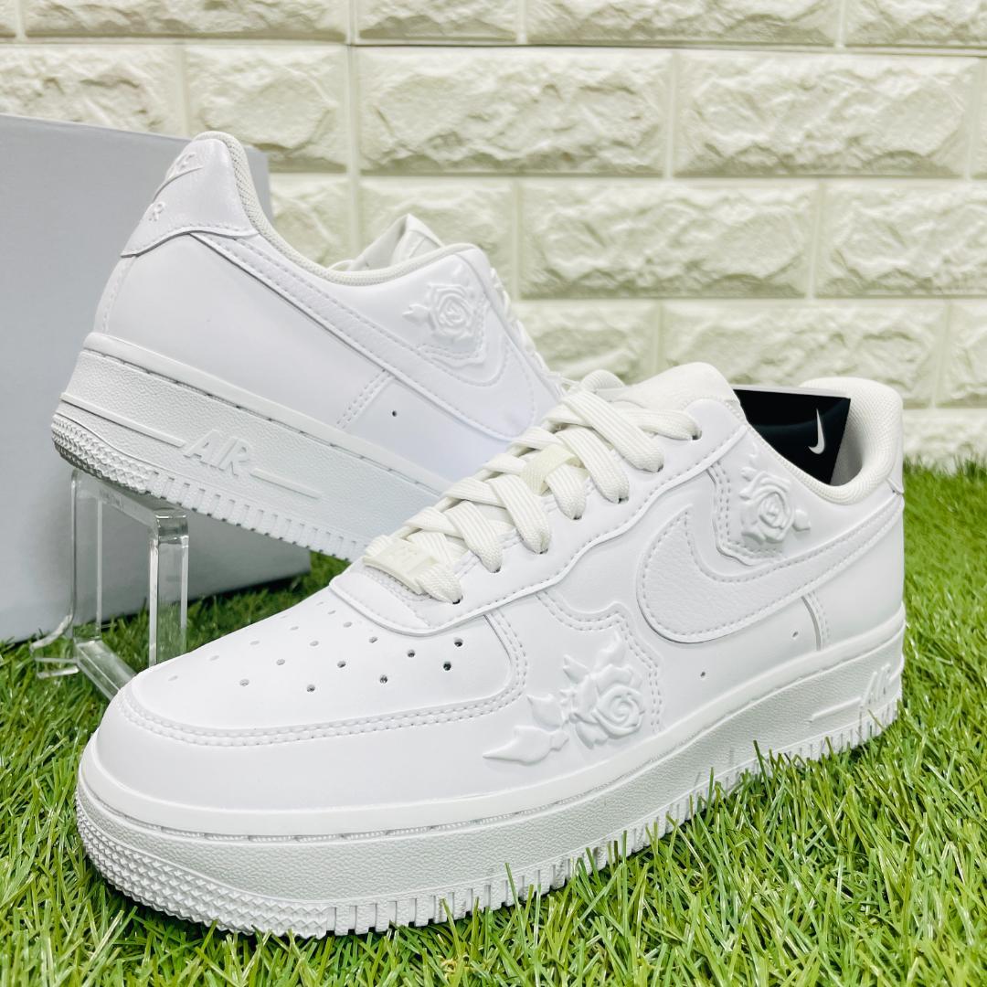 ナイキ W エアフォース1 '07 白 NIKE HF2016-100 23.0