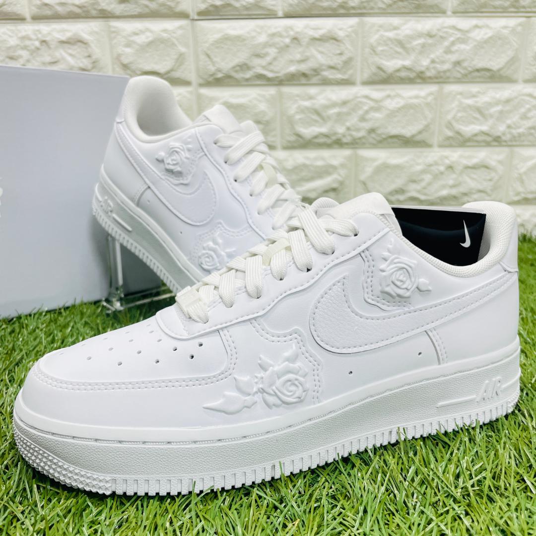 ナイキ W エアフォース1 '07 白 NIKE HF2016-100 23.0