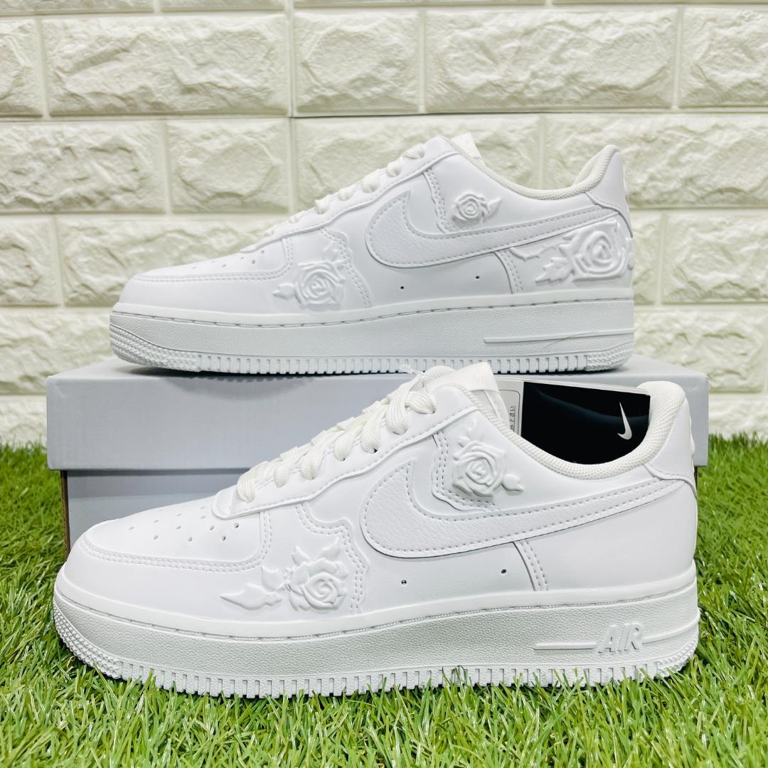 ナイキ W エアフォース1 '07 白 NIKE HF2016-100 23.0
