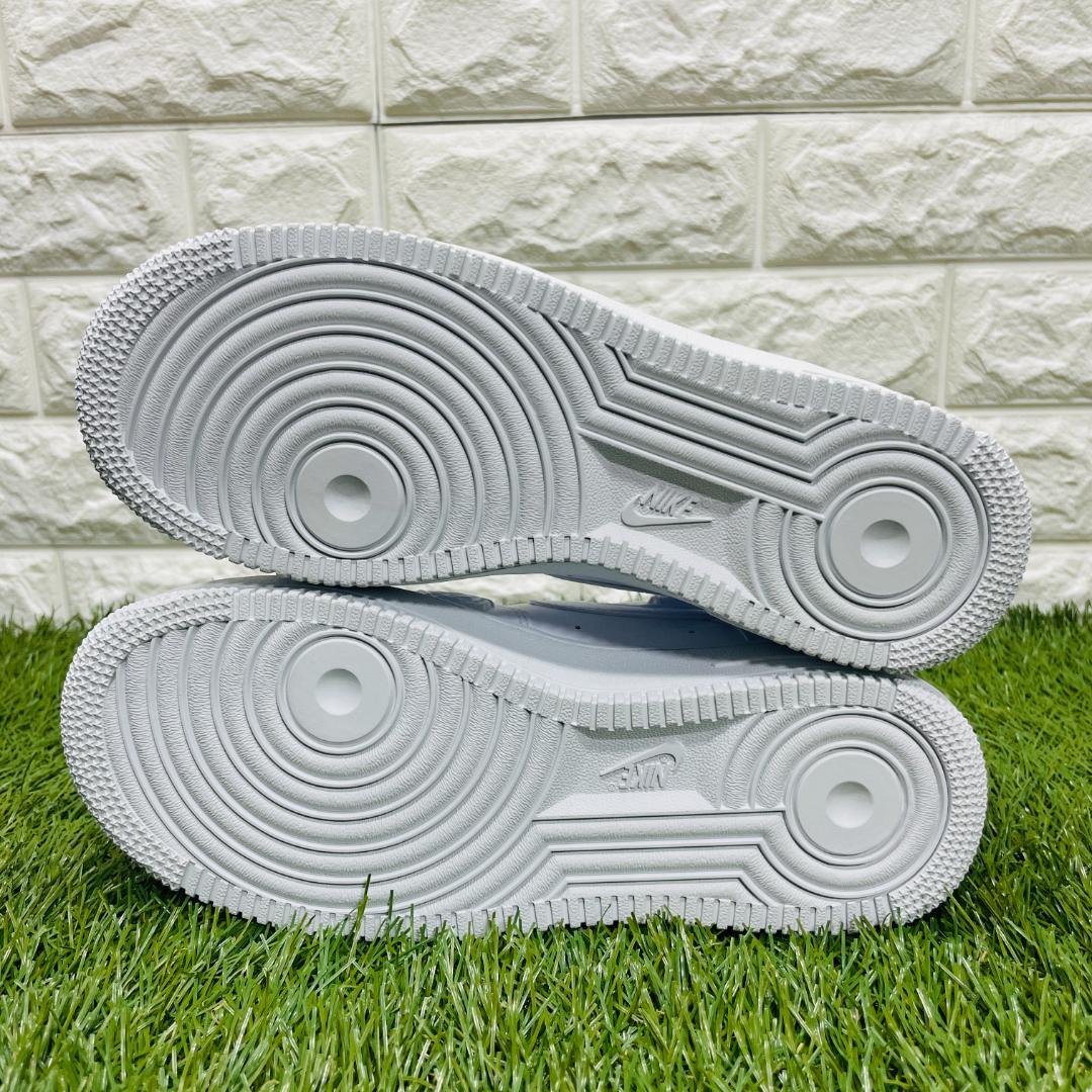 ナイキ W エアフォース1 '07 白 NIKE HF2016-100 23.0