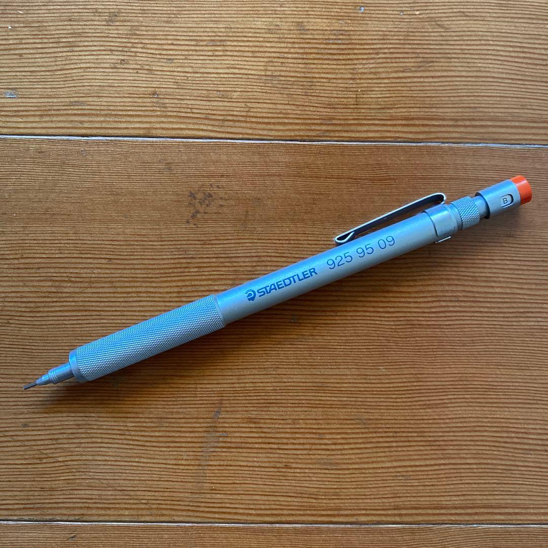 ツイステ オクタヴィネル寮 万年筆 ツイステッドワンダーランド オクタヴィネル寮 万年筆 ペン