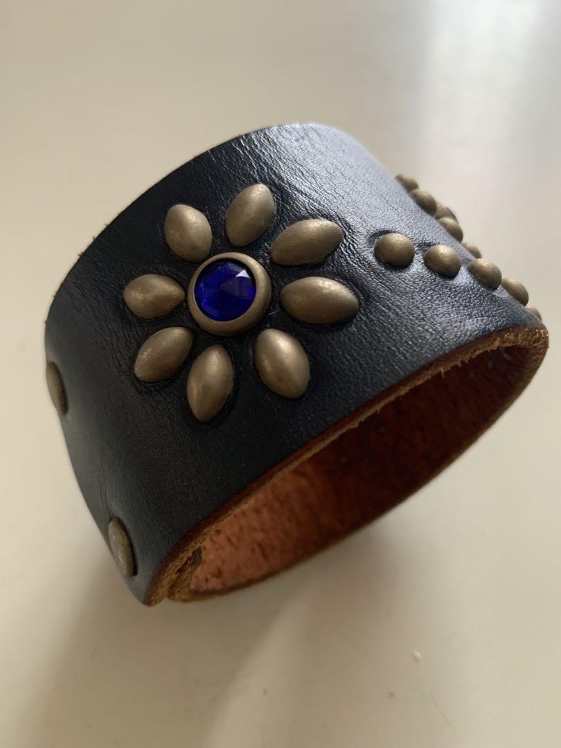 HTC Bracelet レアカラー ダークネイビー フラワー キムタク