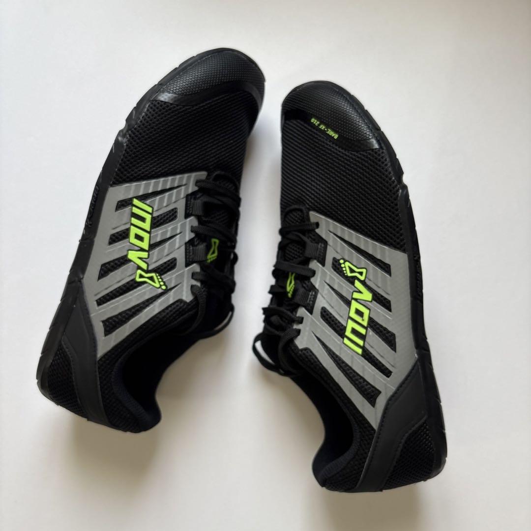 イノベイトinov8 トレーニングシューズ 27.5 INOV8 イノヴェイト - トレーニングシューズ -デサントストア