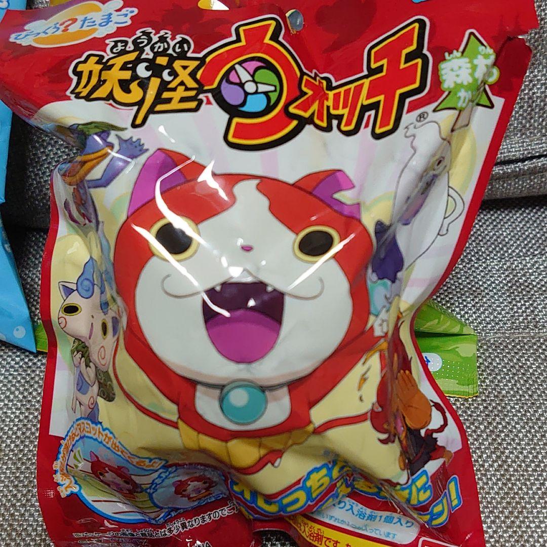 ブルー系【当店一番人気】キャラクターバスボール びっくらたまご 6個