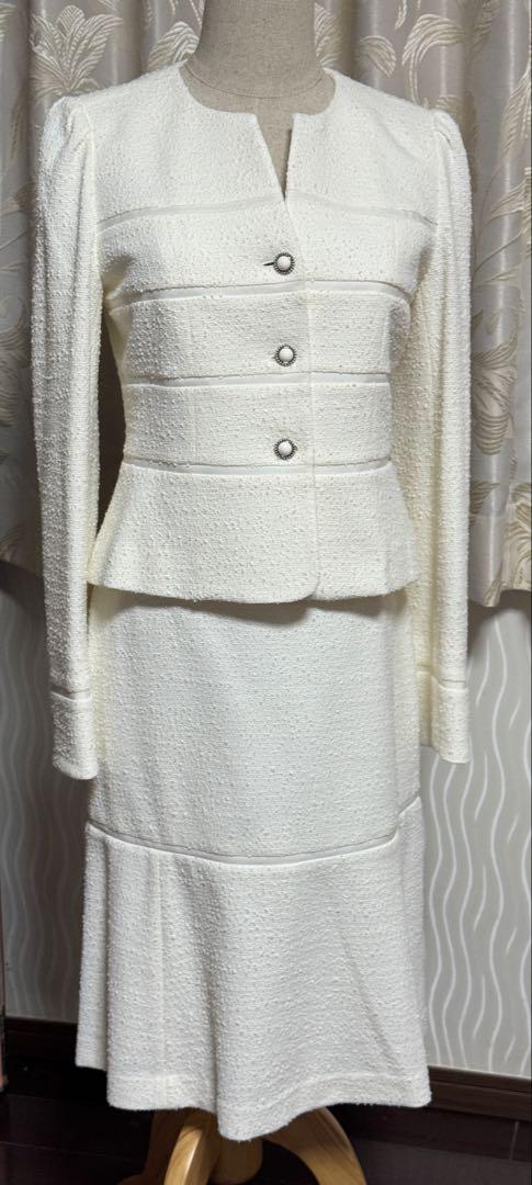 TO BE CHIC トゥービーシック　白　スーツ　ワンピース