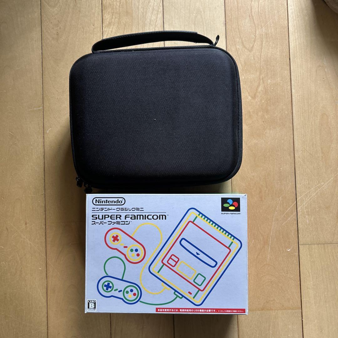 クラシックミニ　Nintendo SUPER Famicom ケース付き