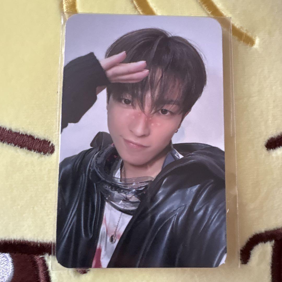 ATEEZ POPUP 購入特典 ホンジュン - メルカリ
