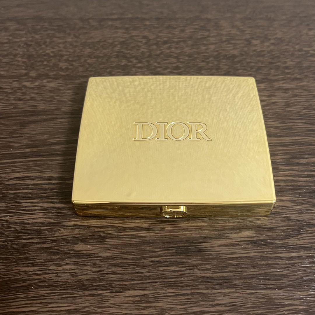 新品　未使用　Dior アイシャドウ　サンククルール　ゴールデンマスカレード
