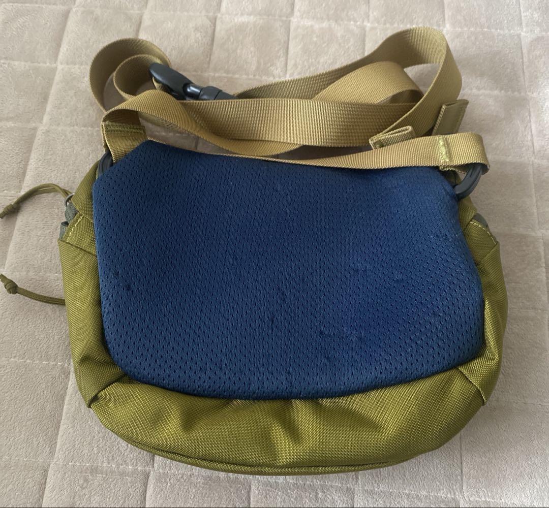 Arc'teryx ボディバッグ オリーブ色