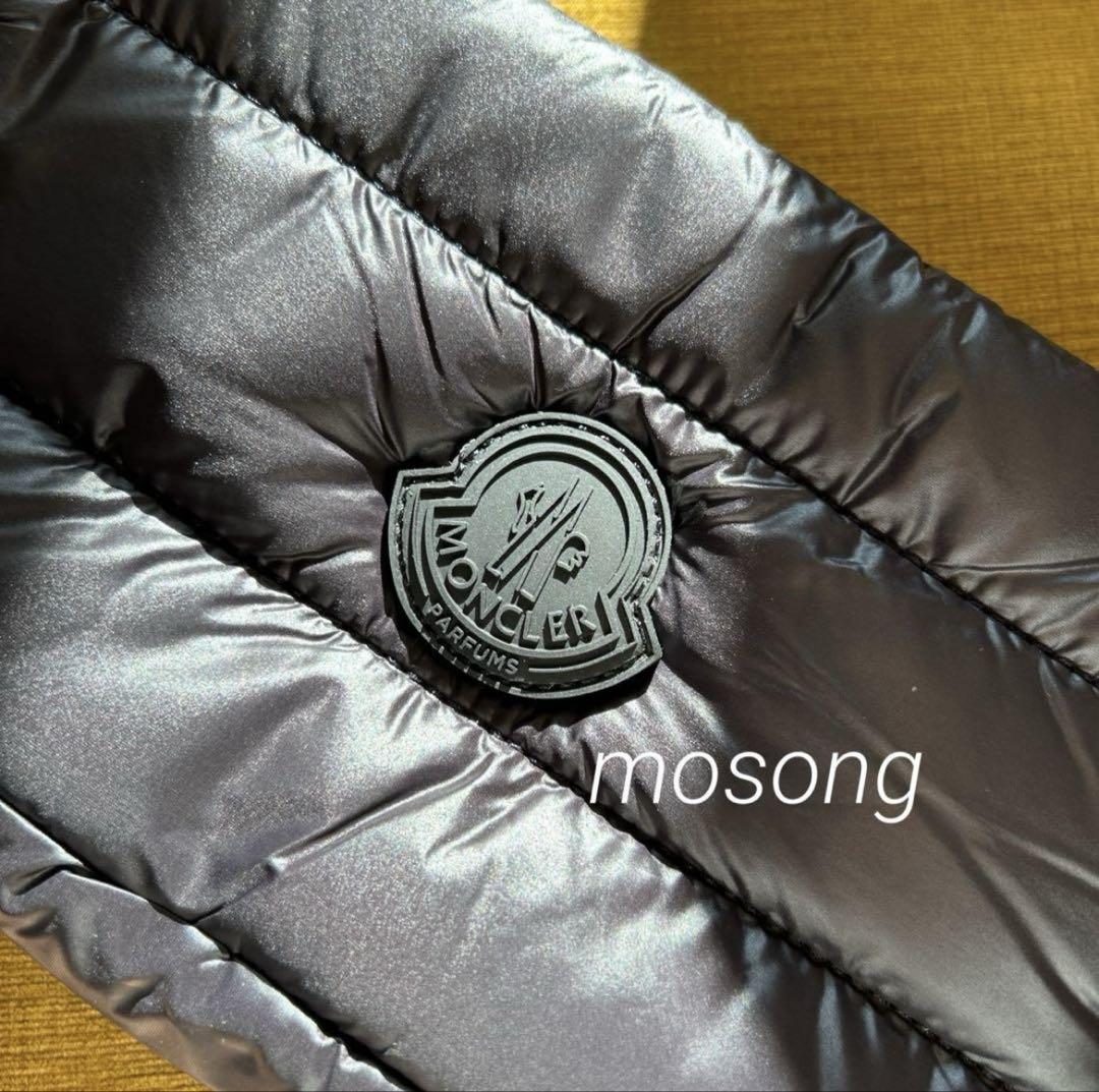 美品！MONCLER ポーチ セール‼️新品MONCLER モンクレール ダウン調 セカンドバッグ