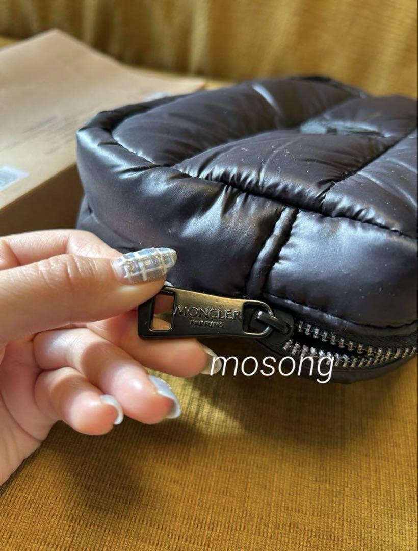 セール‼️新品MONCLER モンクレール ダウン調 セカンドバッグ