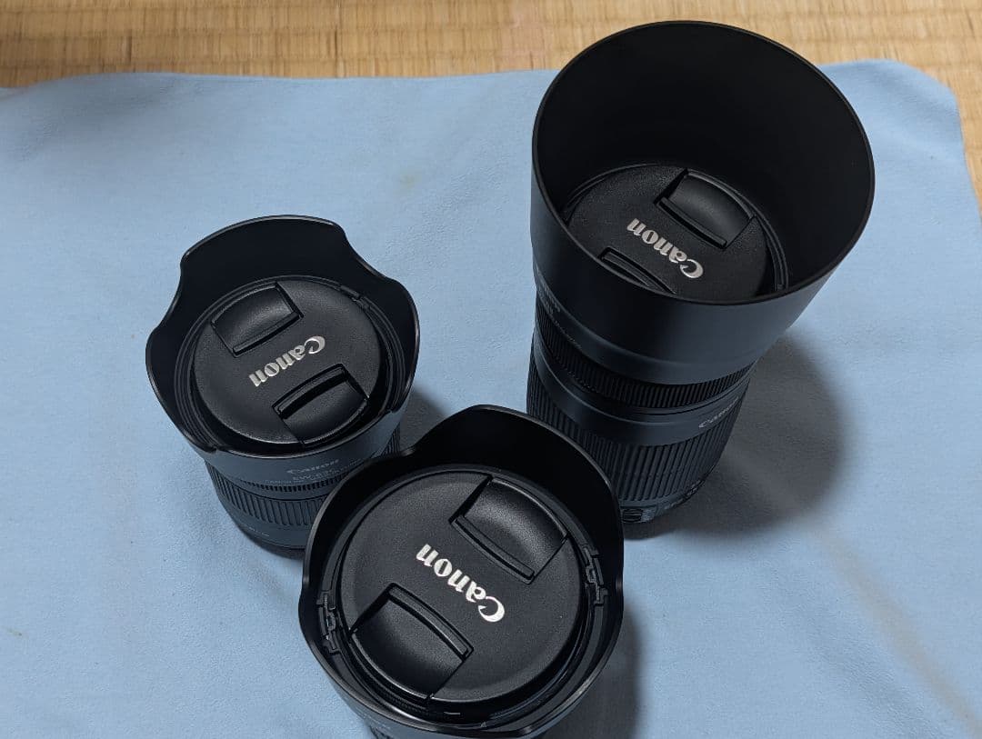 EOS Kiss X90、EF-Sレンズ3本、320EXセット EOS Kiss X90、EF-Sレンズ3本、320EXセット