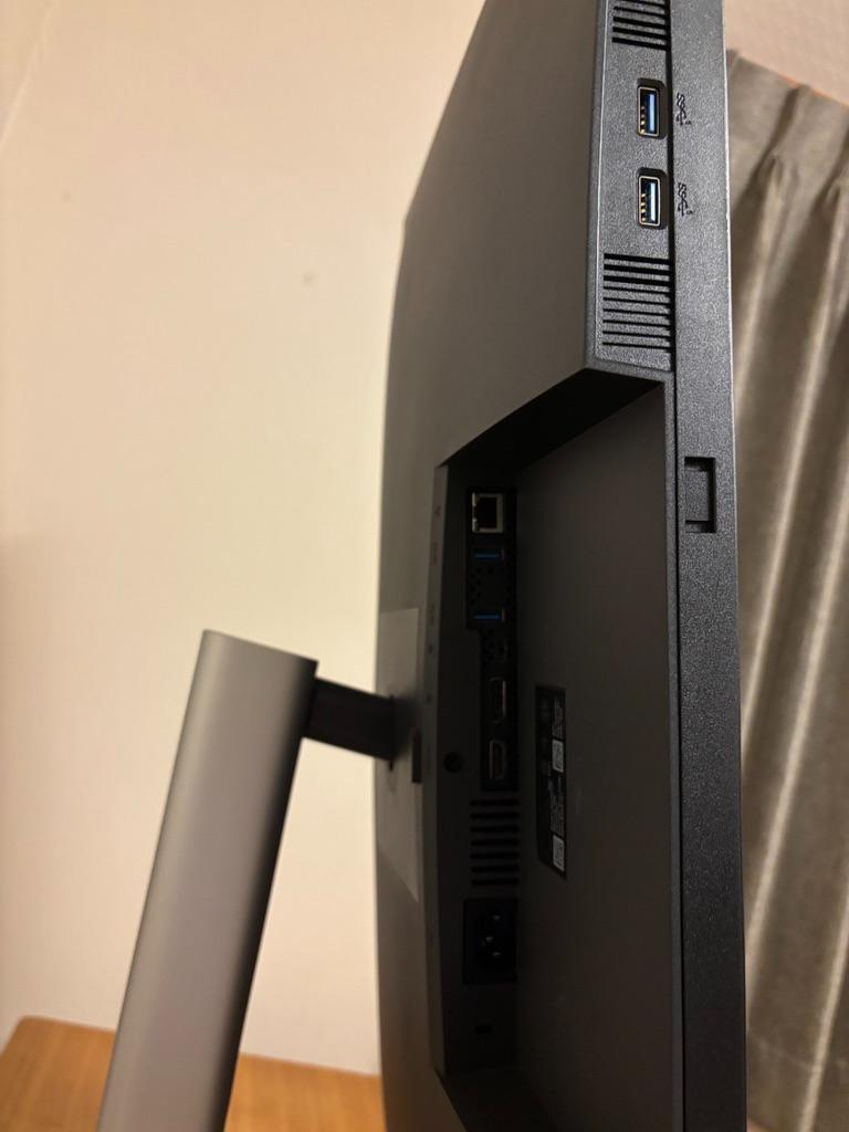 Dell 4K液晶モニタ P3222QE 31.5インチ USB-C