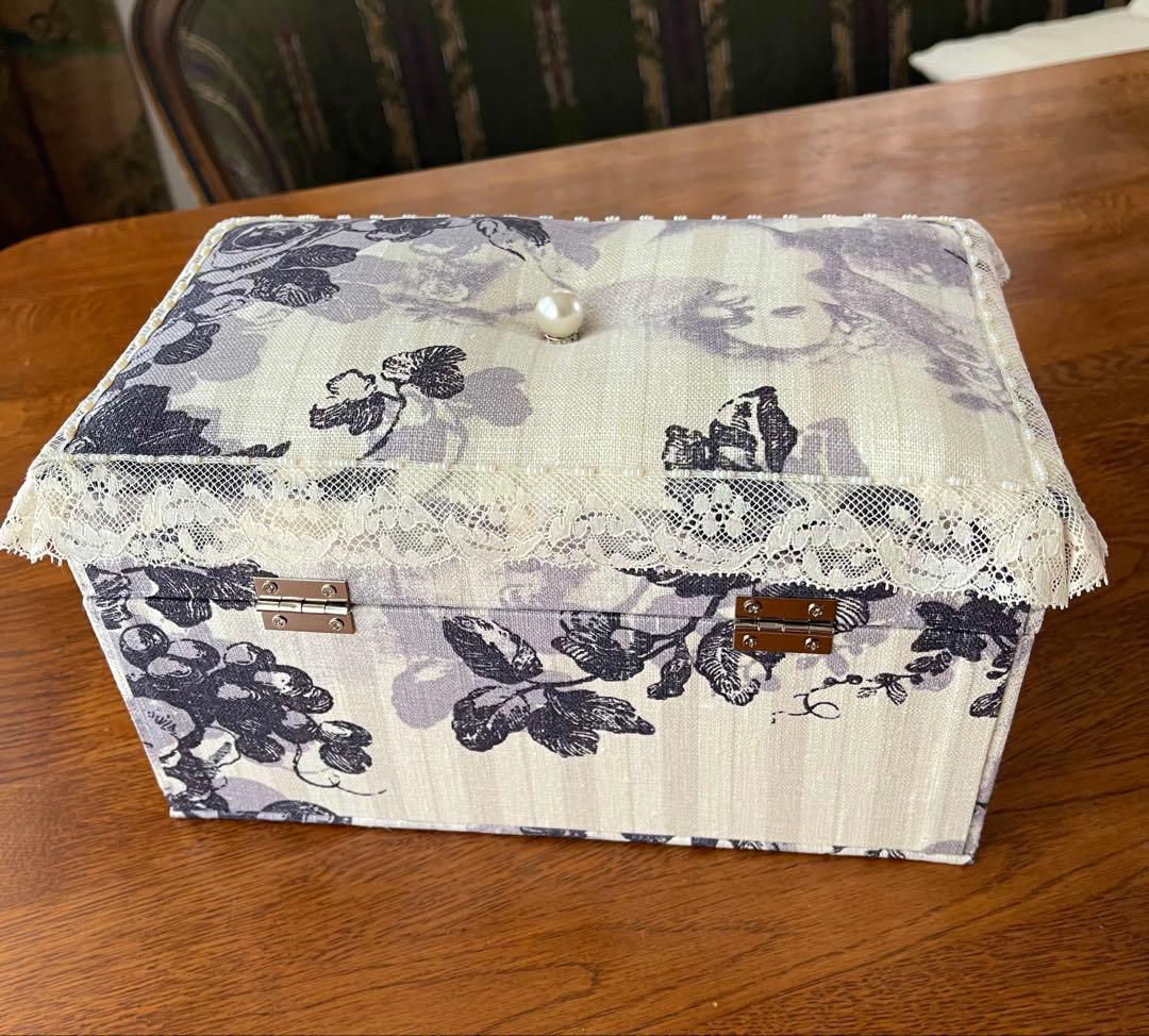 カルトナージュボックス