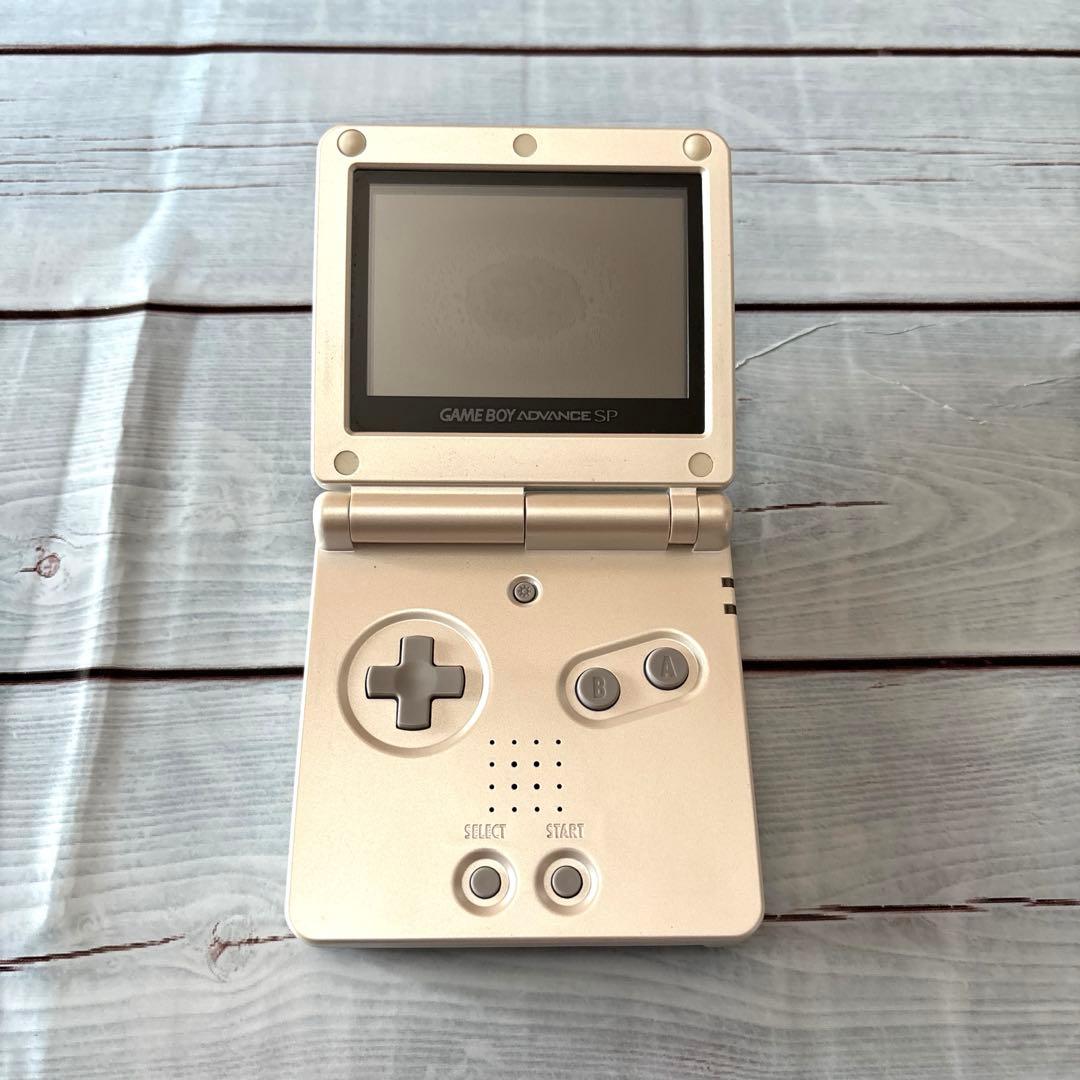 ゲームボーイアドバンスSP 本体　パールホワイト