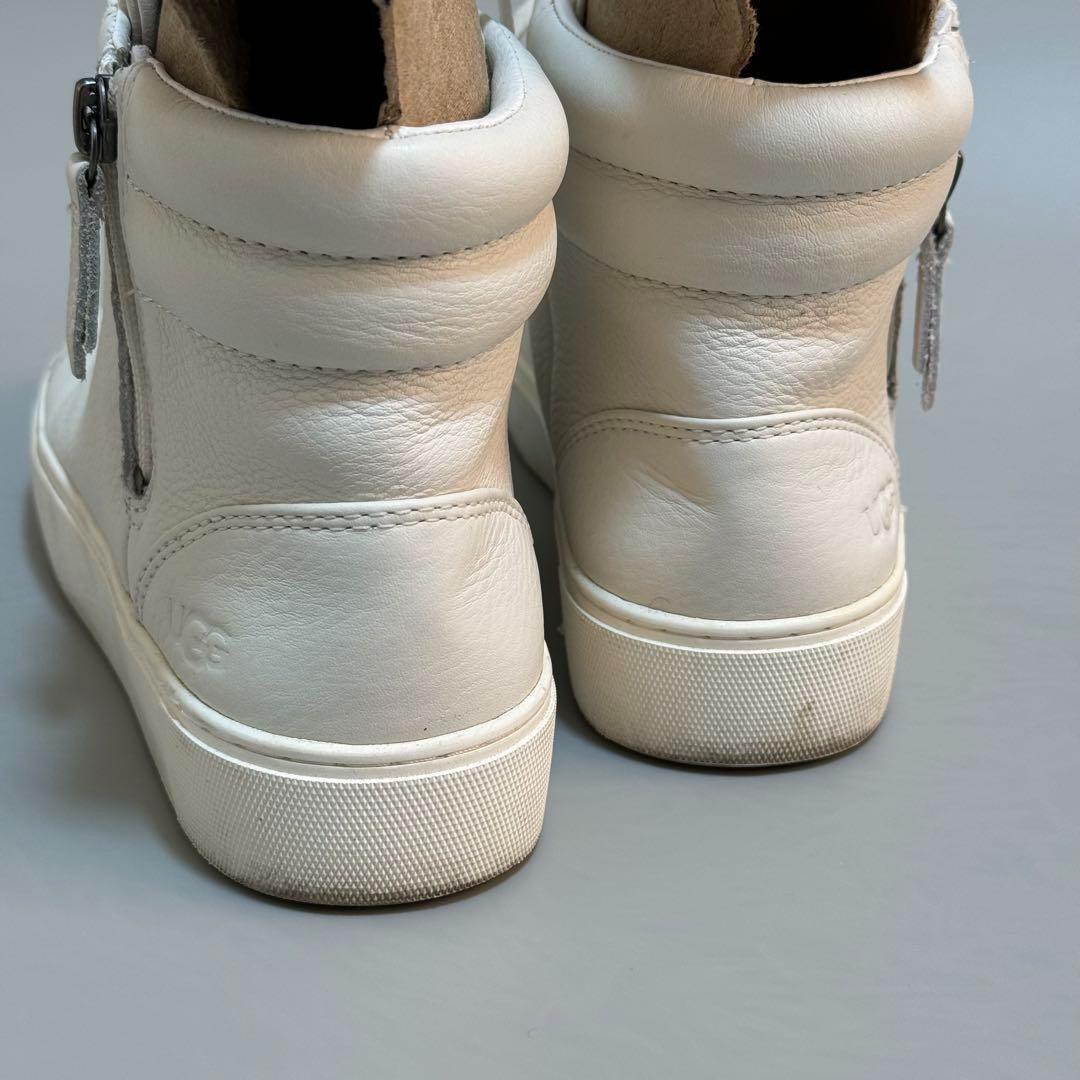 【ゃぃ】UGG　ハイカットスニーカー 24cm OLL　本革　レザー