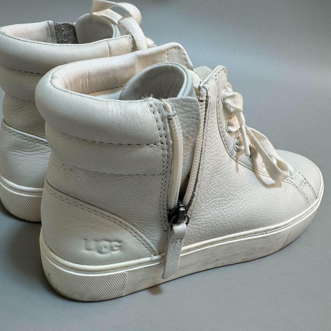 【ゃぃ】UGG　ハイカットスニーカー 24cm OLL　本革　レザー
