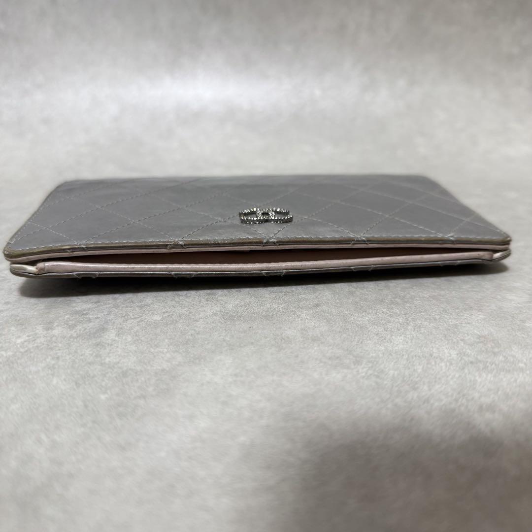CHANEL】シャネル マトラッセ ココマーク 二つ折り財布 シルバー