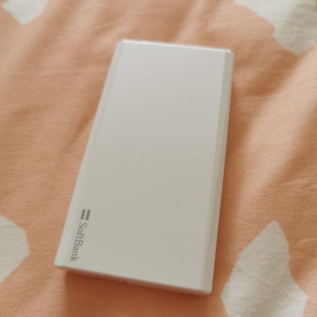 SIMロック解除済み SoftBank 740SC ホワイト