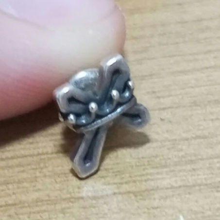 ジャスティンデイビス DINKY CROSS ピアス クロス　十字架