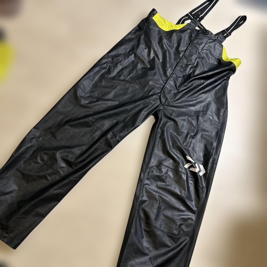 daiwa ダイワ防水フィッシングスーツ 上下セットオーシャンサロペット XL daiwa ダイワ防水フィッシングスーツ 上下セットオーシャンサロペット XL