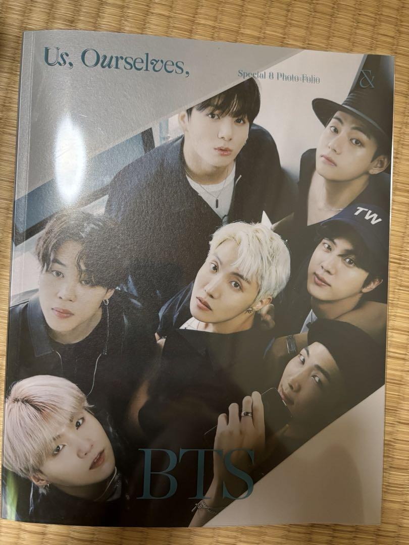 BTS 写真集 Us,Ourselves  専用ケース付き BTS 写真集 Us, Ourselves, & BTS We フォトブック - メルカリ