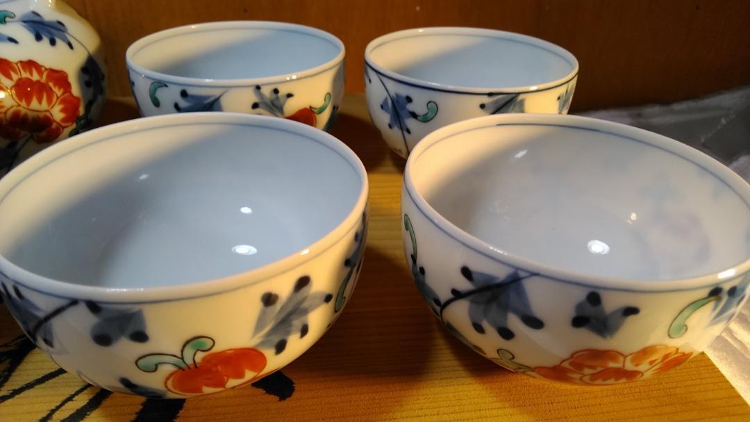有田焼 色鍋島 絵付け湯飲みセット５客木箱入り横
