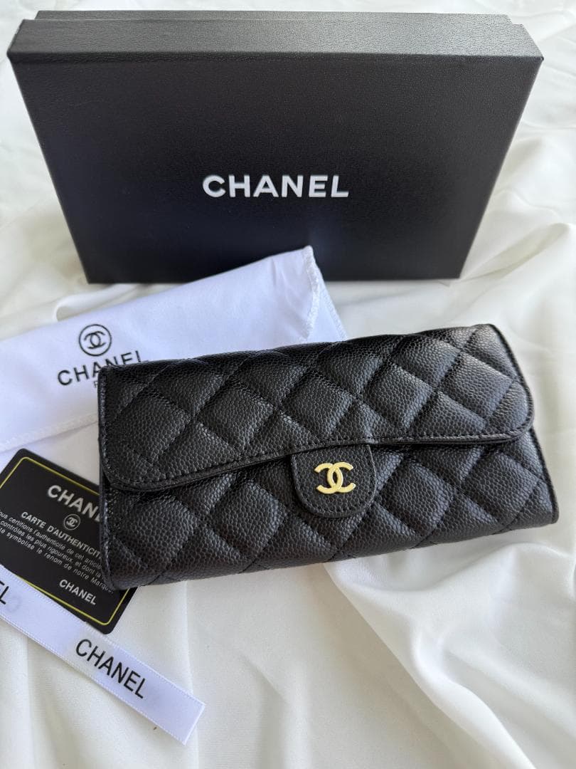 CHANEL キルティング ブラック 二つ折り財布