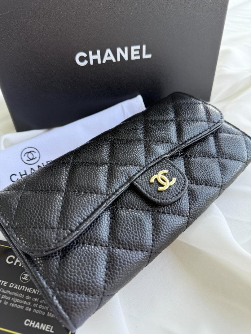 CHANEL キルティング ブラック 二つ折り財布