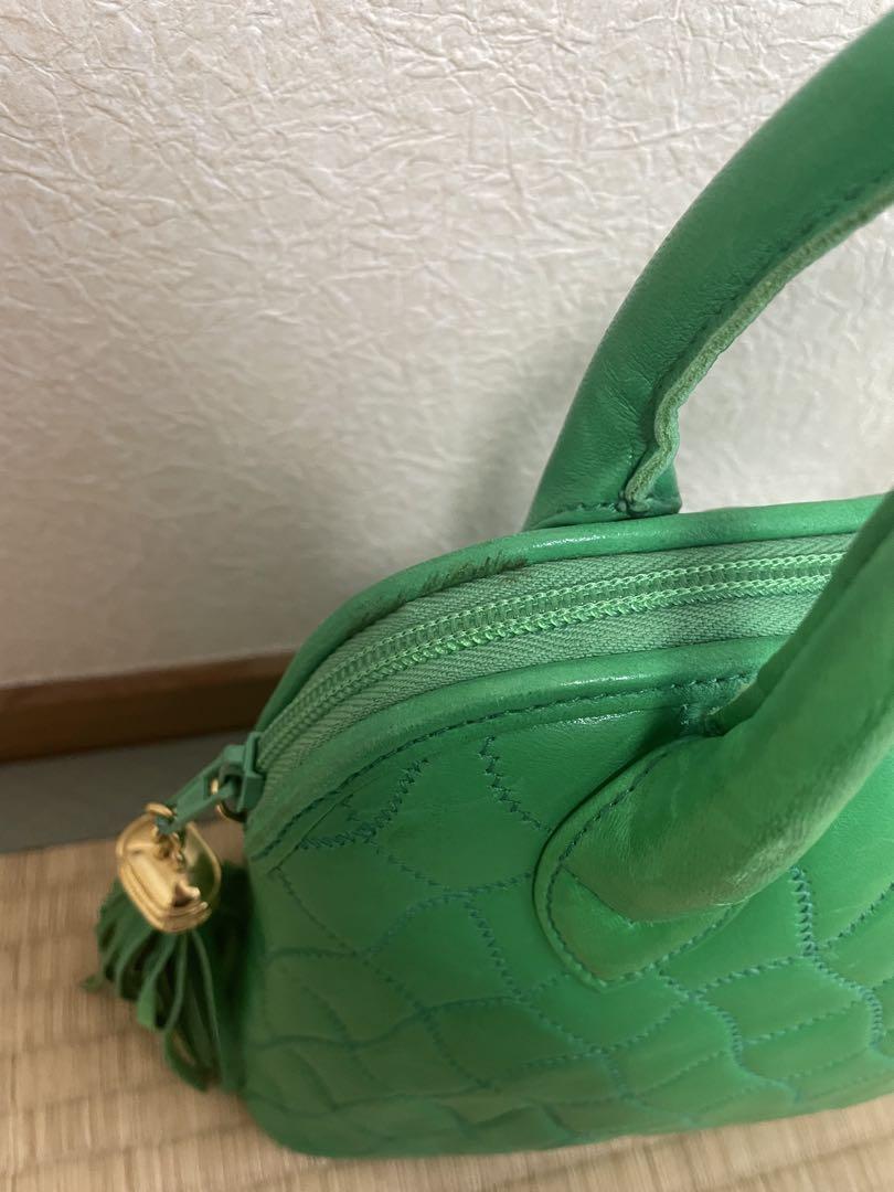 elegance グリーン キルティング ハンドバッグ タッセル付き