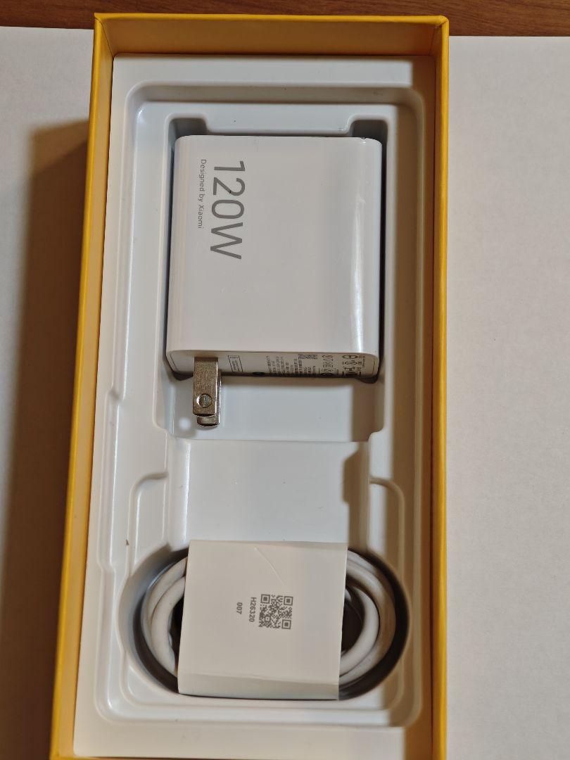 POCO スマートフォン ホワイト 120W充電器付き POCO スマートフォン ホワイト 120W充電器付き