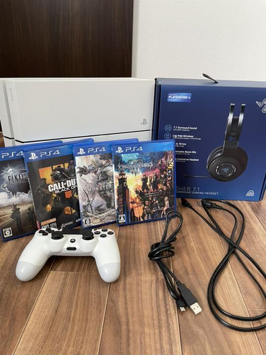 驚きの値段で】 【値下げ中】PS4本体 ソフト+Razerヘッドセット付き