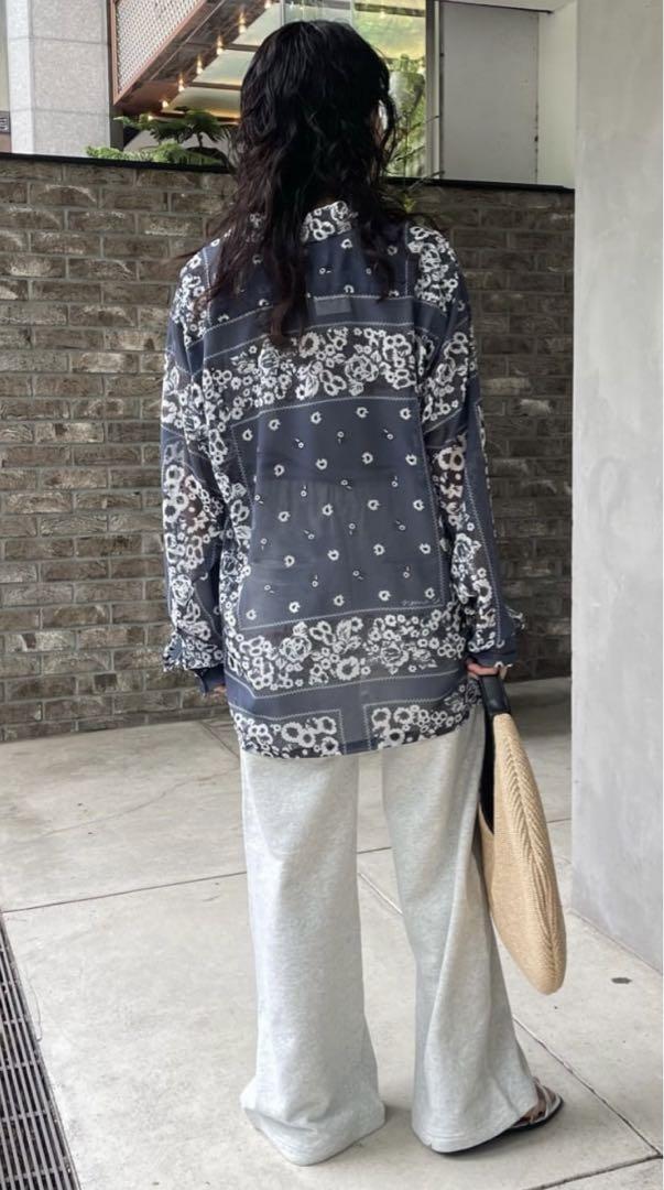 シフォンシャツ