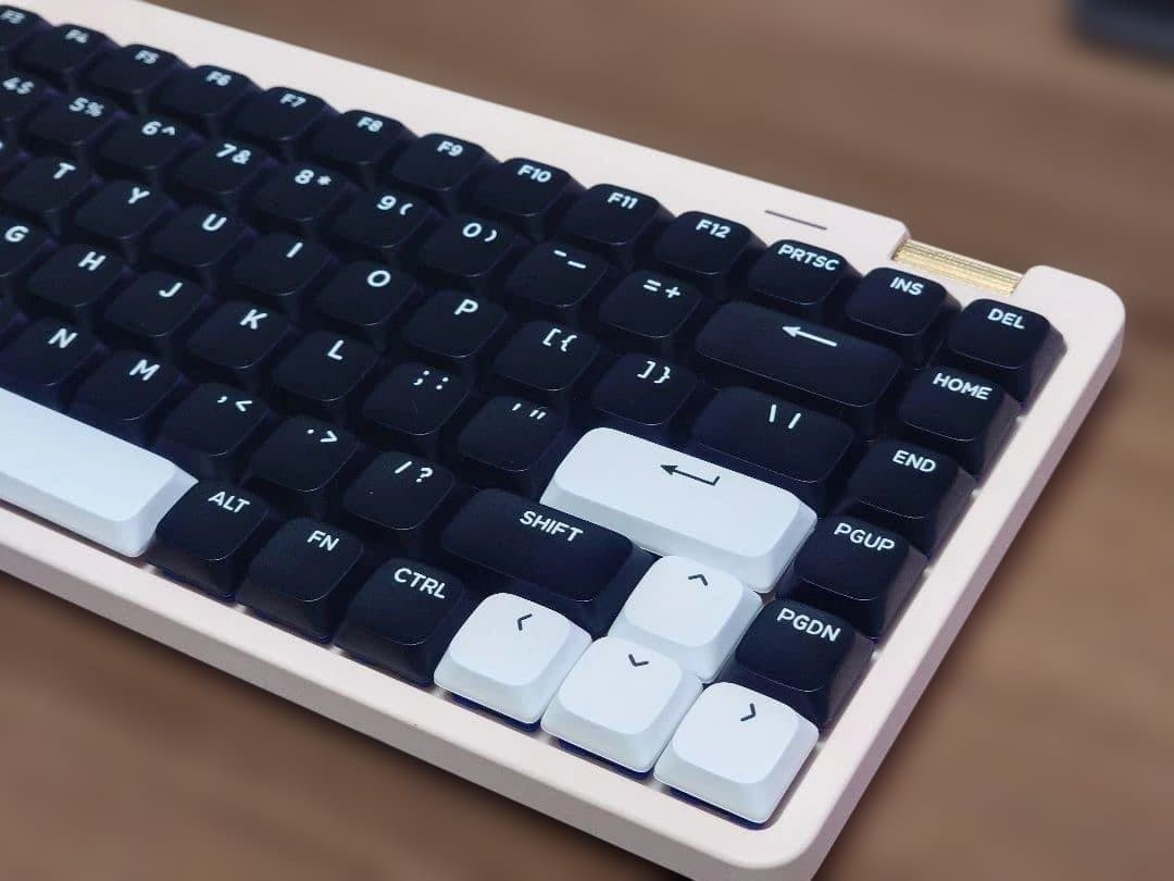 【最新Pink軸搭載】静音仕様LOFREE Flow Lite 84(ピンク) 【最新Pink軸搭載】静音仕様LOFREE Flow Lite 84(ピンク)