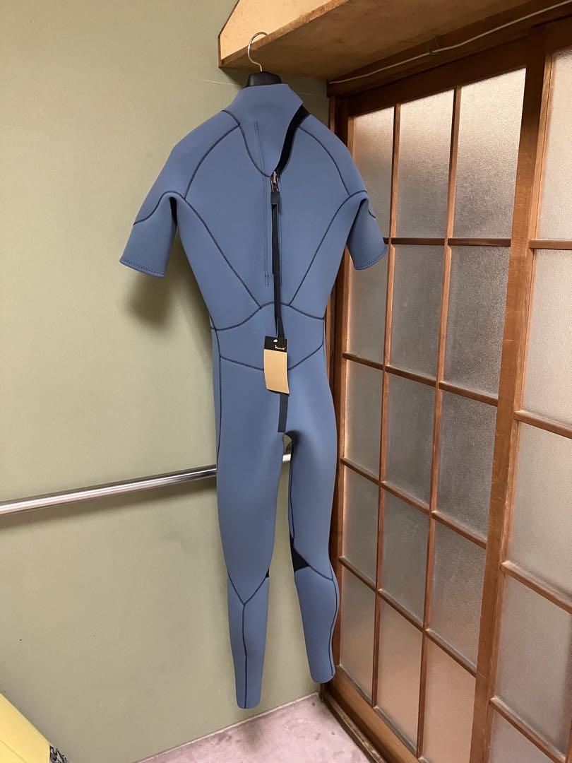 新品　サーフィンウエットスーツ