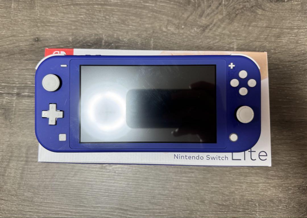 Nintendo Switch Light ブルー