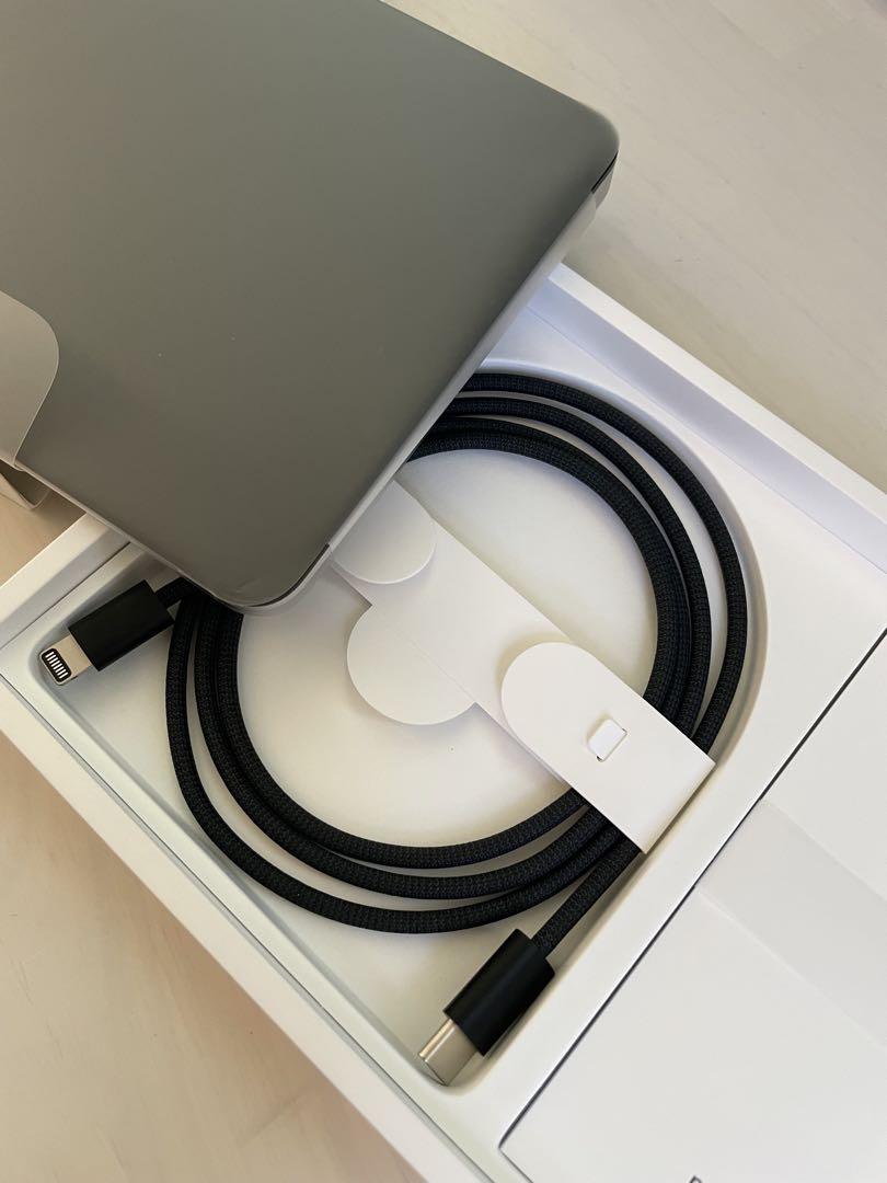 Magic Trackpad (Lightning) - ブラック Amazonで古いmacOSやiPadOSに対応したLightning充電式の「Magic